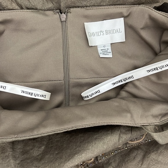 ELEGANT & CLASSIC - Picture 8 of 10